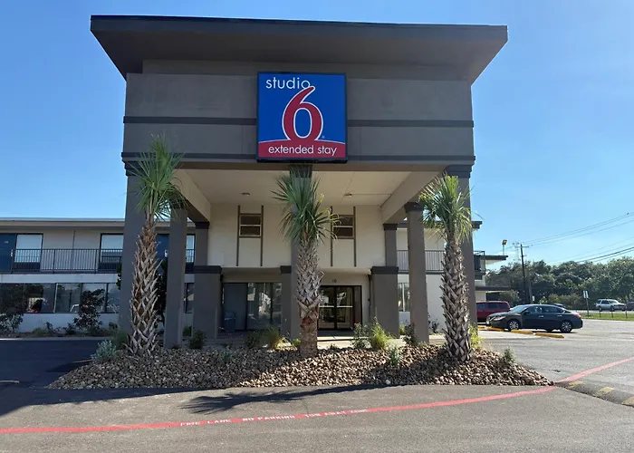 Studio 6 Alvin, Tx