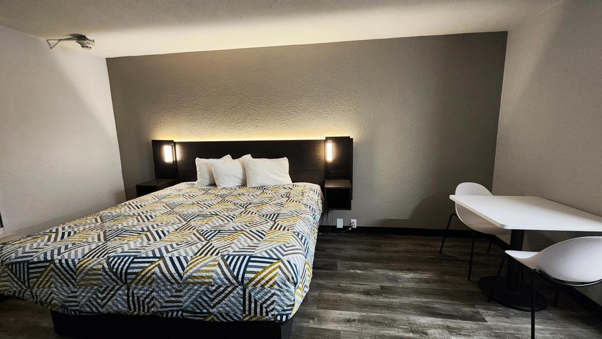 6 Alvin, Tx Hotel 2*