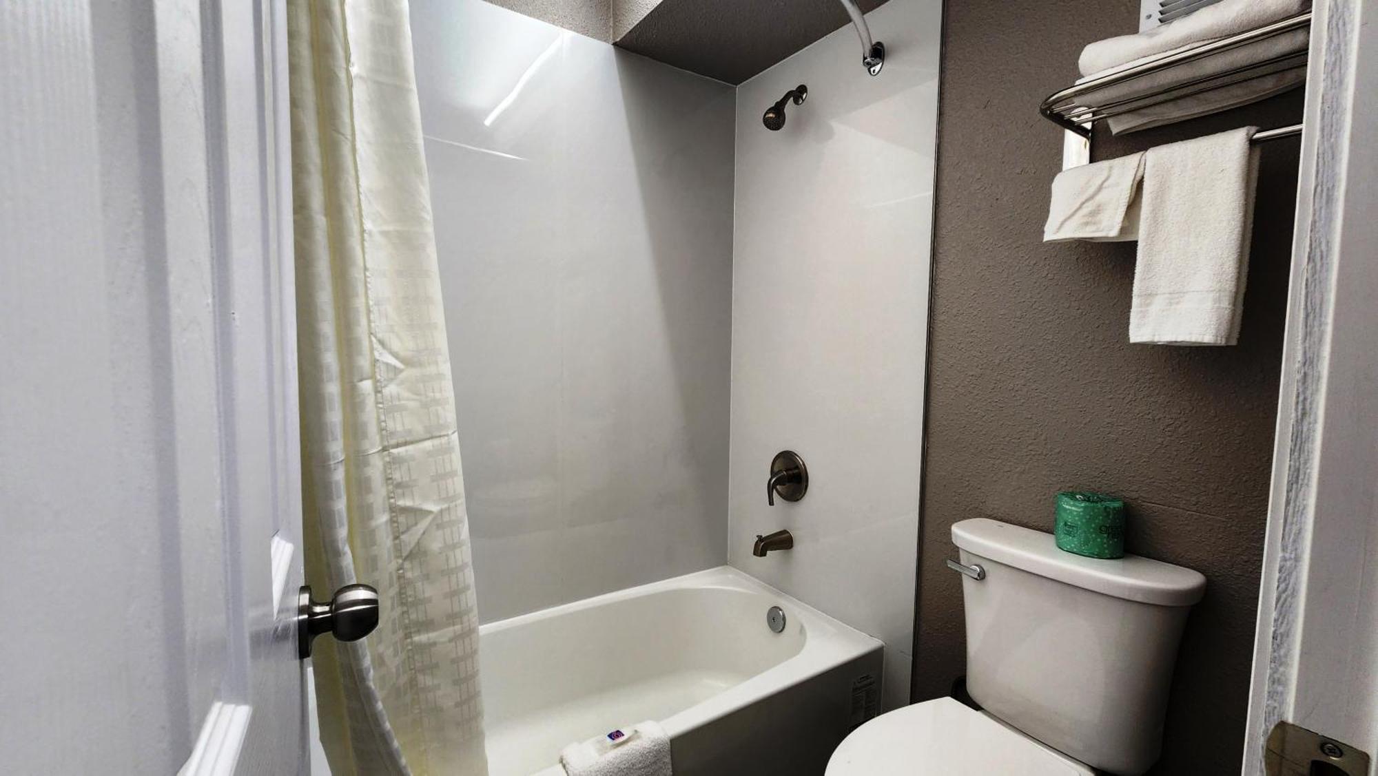 Hotel 6 Alvin, Tx 2*