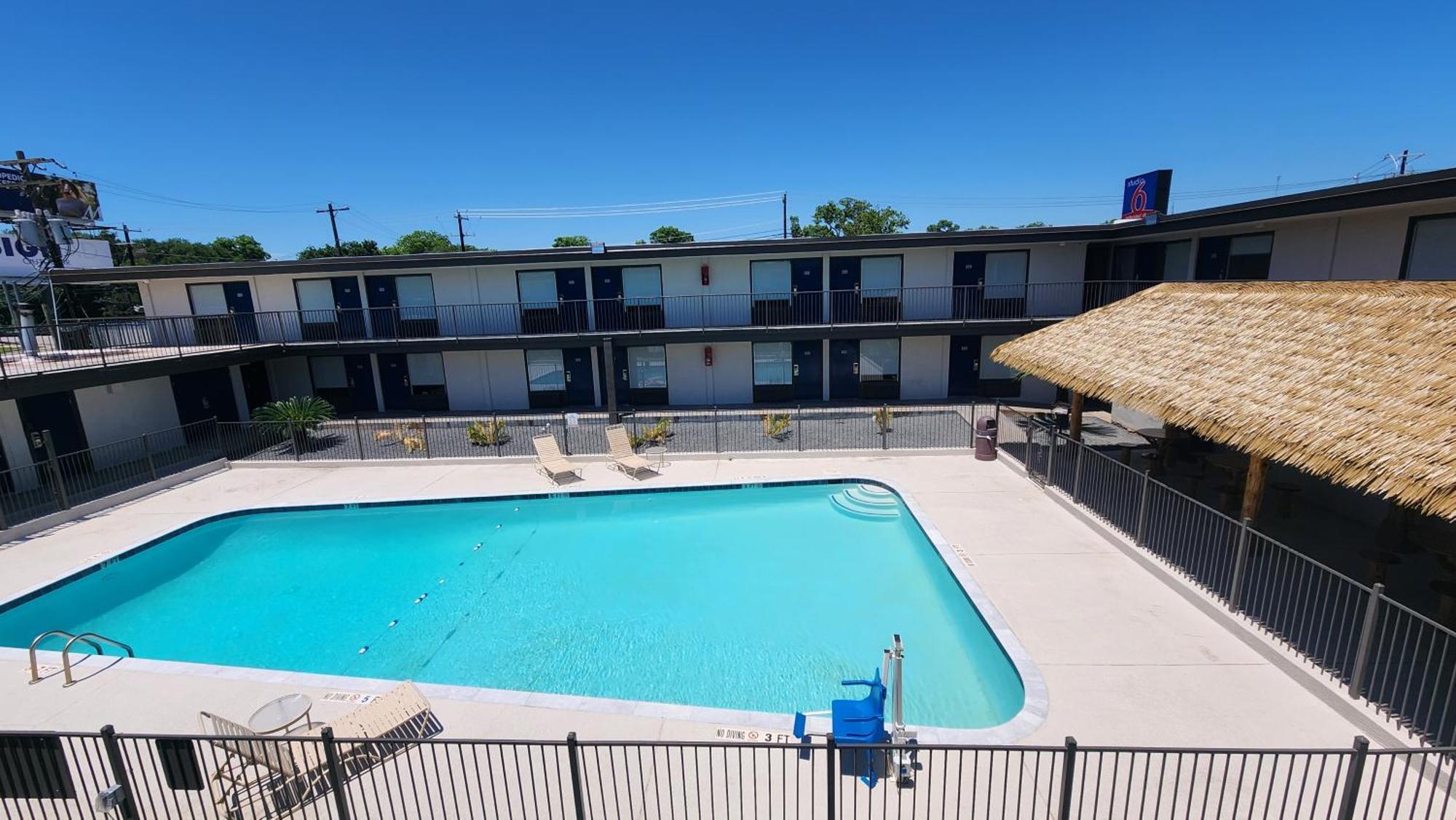 6 Alvin, Tx Hotel